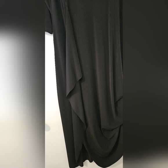 Sympli Black REVERSIBLE Drama Dress, Lagenlook. - Picture 6 of 10